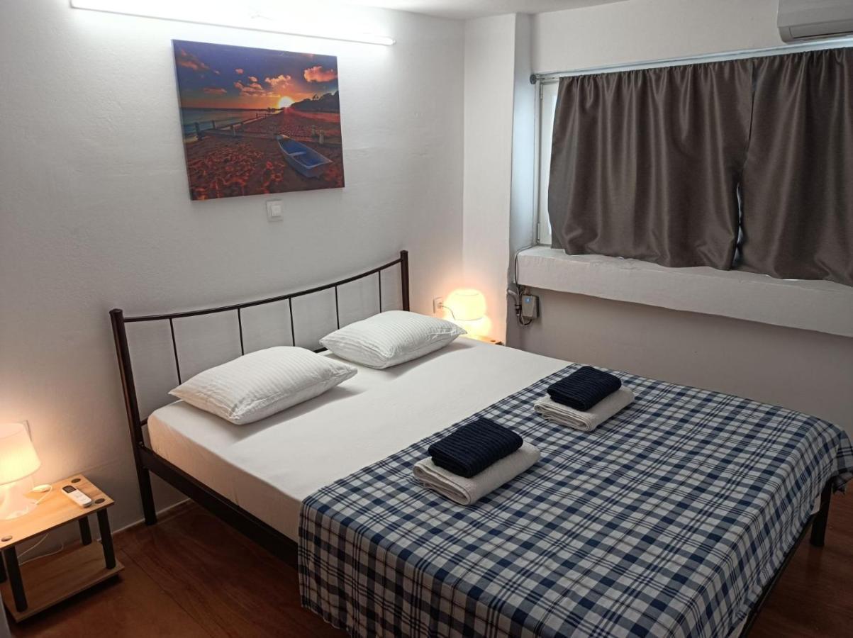 Apartment Dipla Атина Екстериор снимка